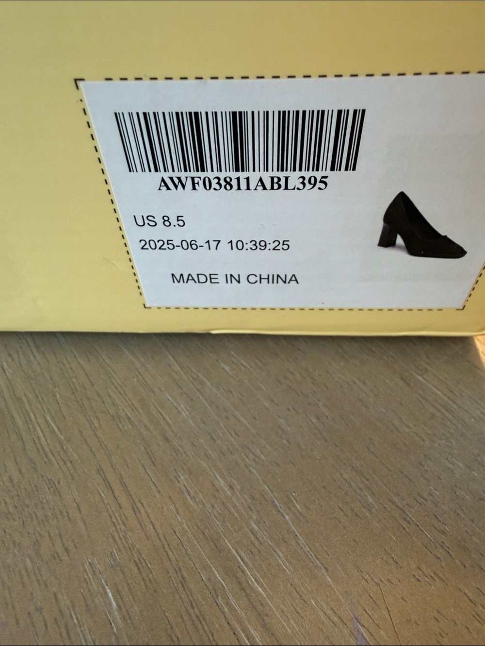 NWT Cosy Island Black Square-Toe Mid Heel Pumps - Picture 2 of 6